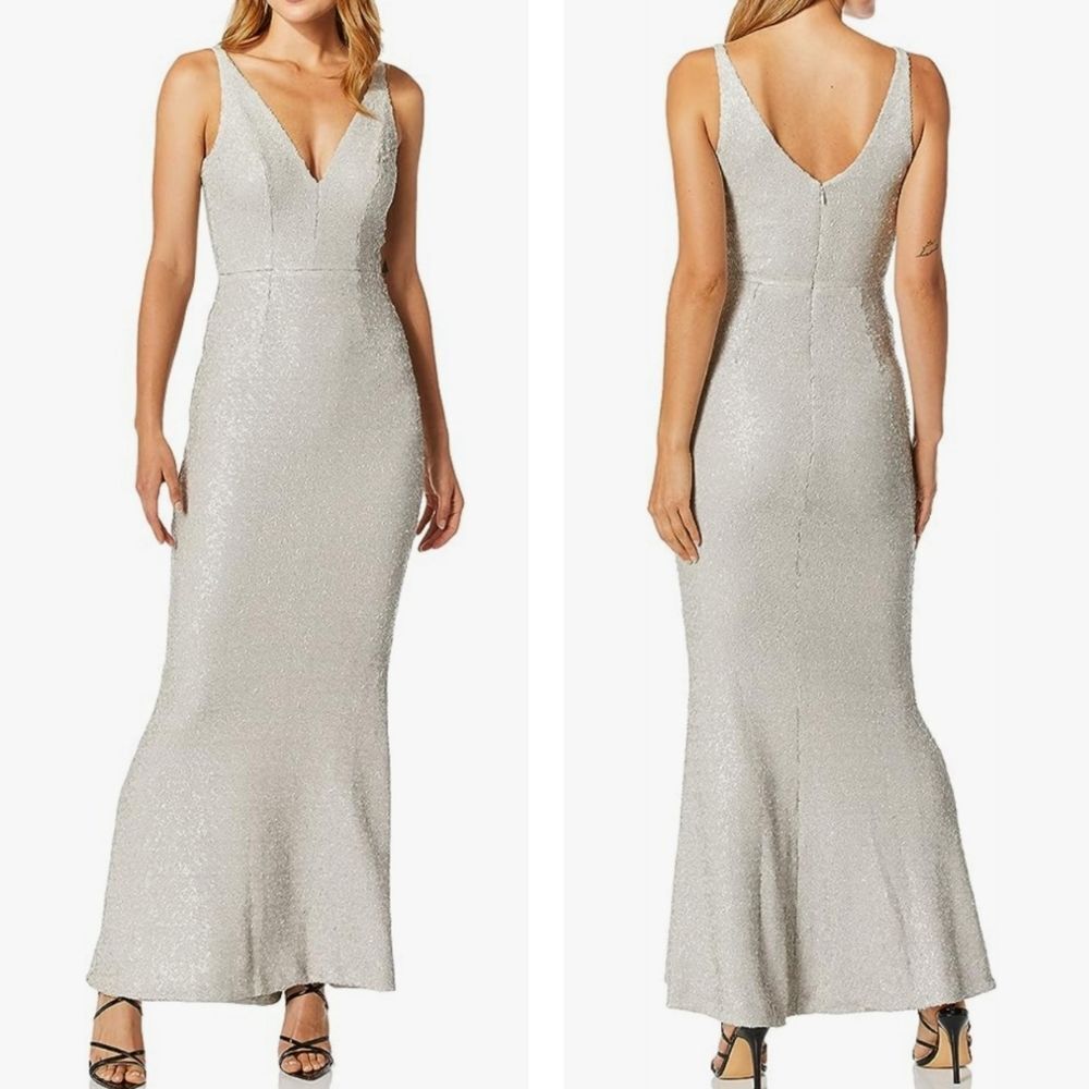 Dress The Population Harper Mermaid Sleeveless Plunging Neckline Sequin Gown